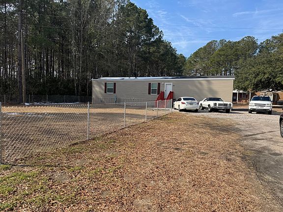 3rd image of 123 Chavis Ln