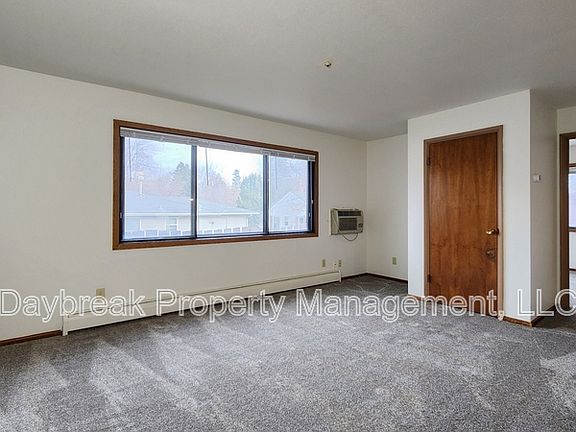 2nd image of 915 7th Ave N #11