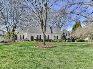 3908 Foxcroft Rd, Charlotte, NC 28211