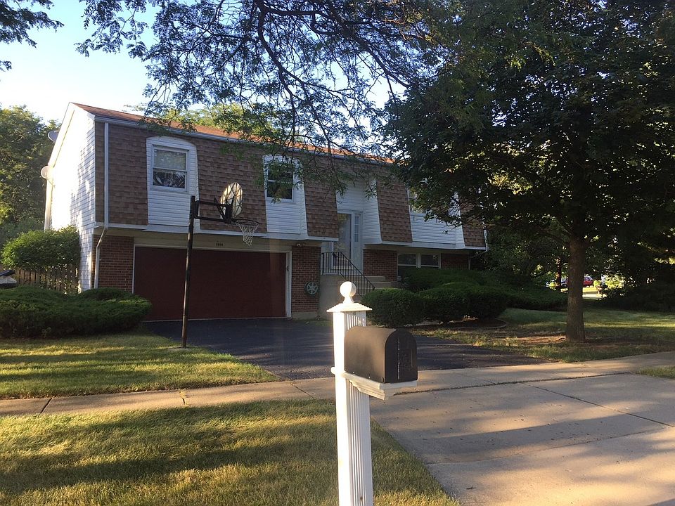 1st image of 1800 Shorewood Dr W