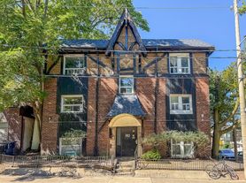382 Dovercourt Rd, Toronto, ON