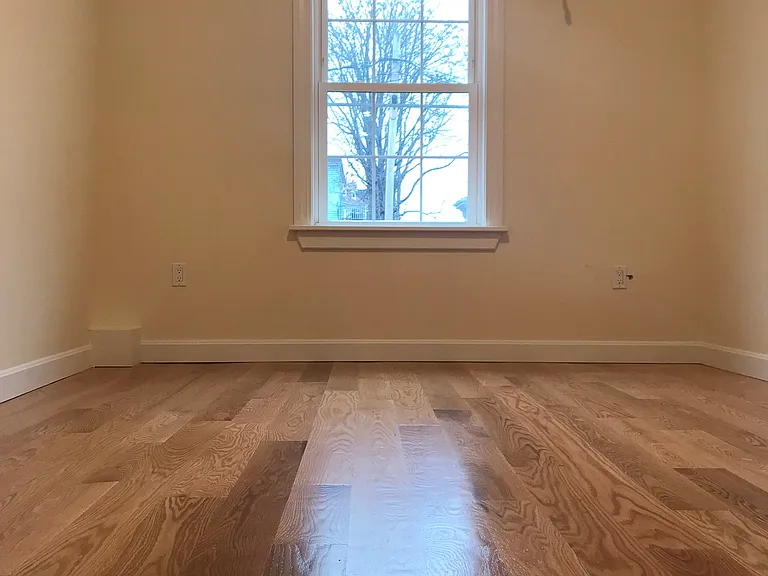 8 Greenville St #3 — Photo 6