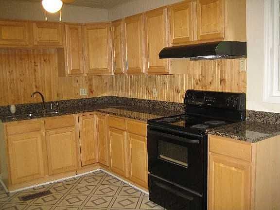 2nd image of 340 Galloway St