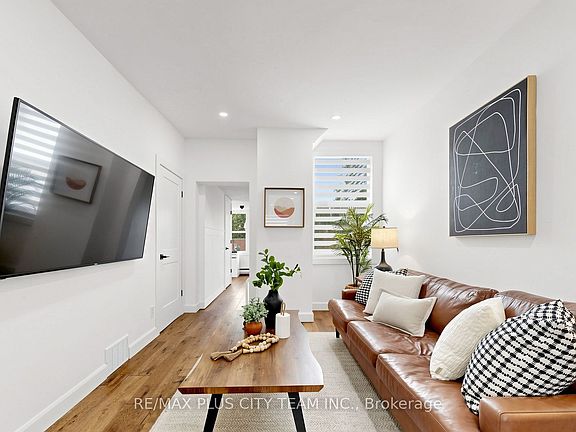 5th image of 320 Boon Ave