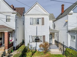 568 6th St, Pitcairn, PA 15140