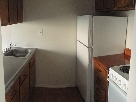 5th image of 2841 Cypress Way APT 3