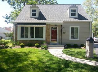 2520 Silver Creek Dr, Franklin Park, IL