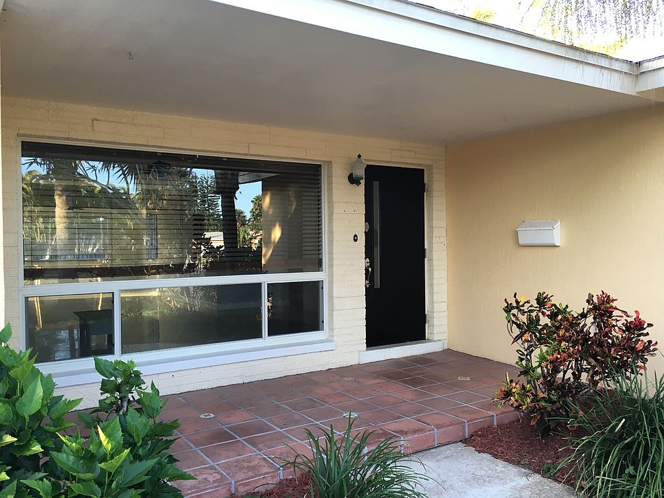 1st image of 230 Greenway Ave