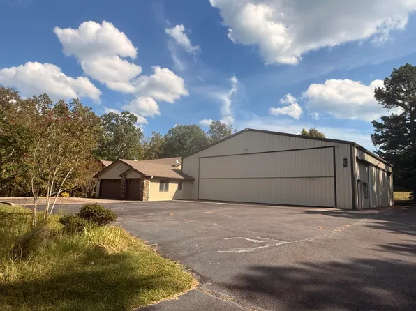 (undisclosed Address), Clinton, AR 72031