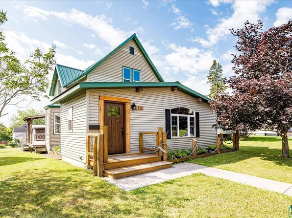 712 9th Ave, Two Harbors, MN 55616