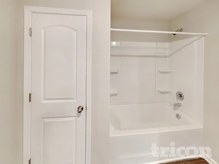 2823 Buzz St — Photo 10