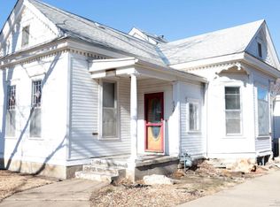 632 W Iron Ave, Salina, KS 67401