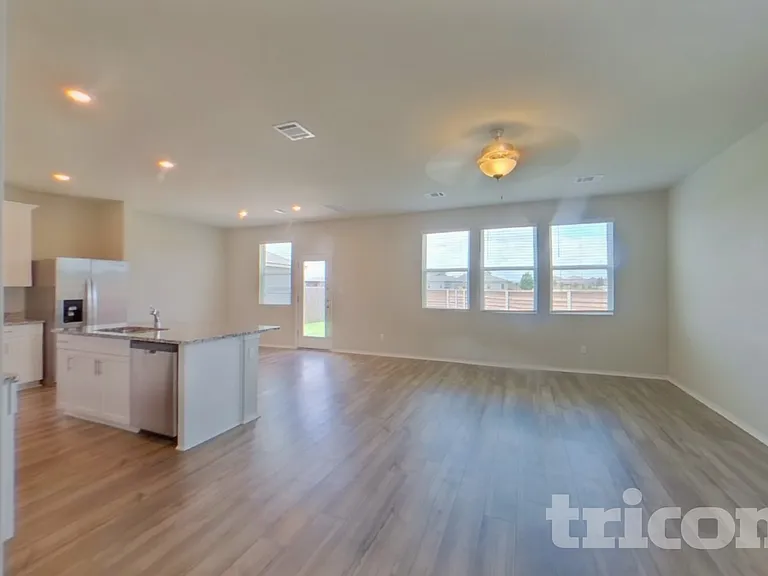 5002 Saddle Club Dr — Photo 2