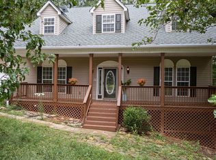 267 Pointe Willow Dr, Cleveland, GA 30528