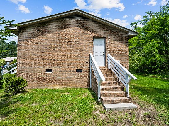 2nd image of 115 Warrenton Village Dr