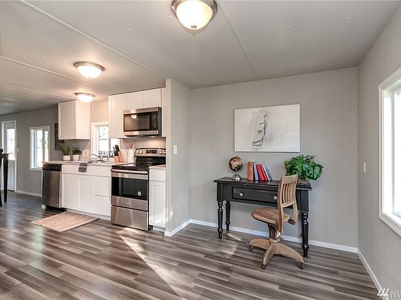 4th image of 6713 200th Street Ct E