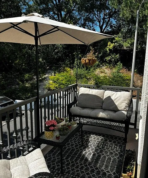 2 Benchmark Ln — Photo 3