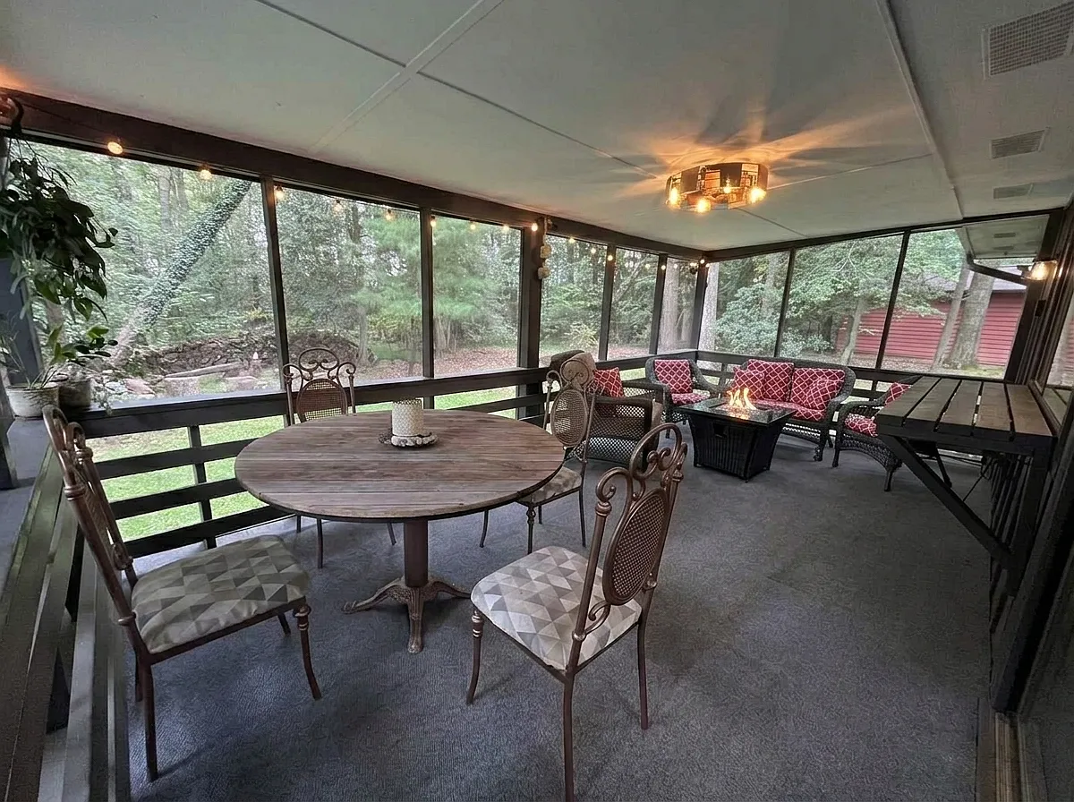 3 bed, 1276 sqft, $3,200 — Photo 4