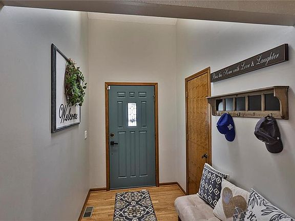 4th image of 508 SE Claremont St