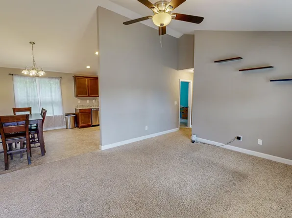 88 Tillburg Ln, Hurdle Mills, NC 27541