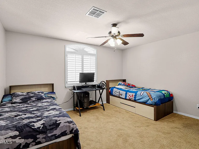 2057 Shreya St — Photo 33
