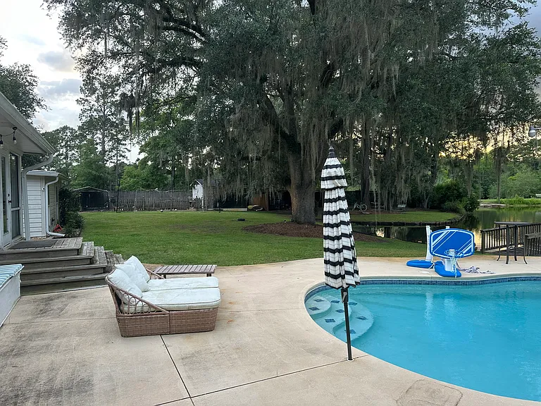 307 Doe Run Cir — Photo 13