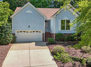 125 Chimney Rise Dr, Cary, NC 27511