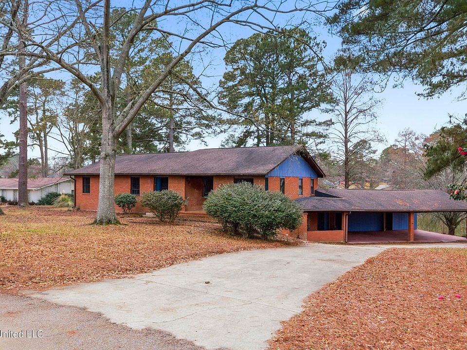 1st image of 329 Arapaho Ln