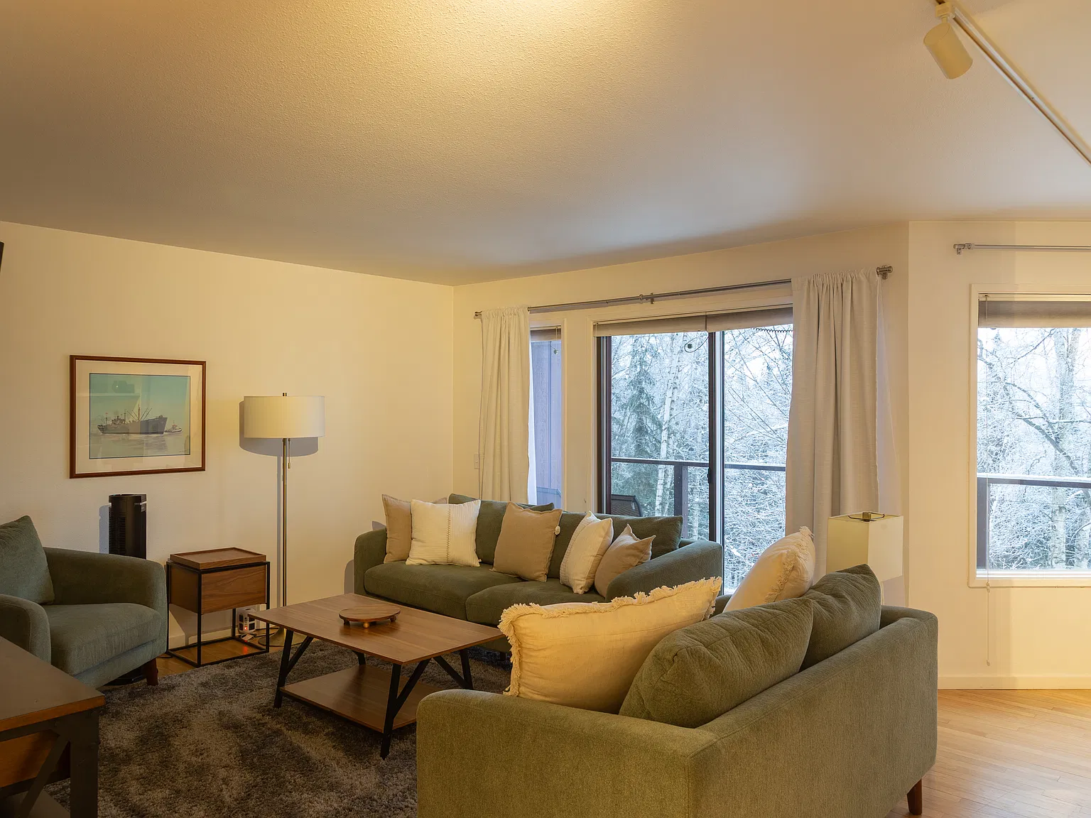 2 bed, 2.5 bath, 1650 sqft, $2,950 — Photo 2