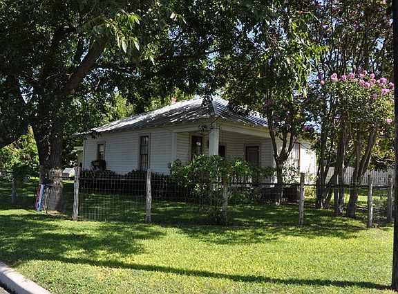 2nd image of 420 S Milam St