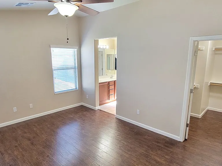 1814 W Desert Hills Dr — Photo 11