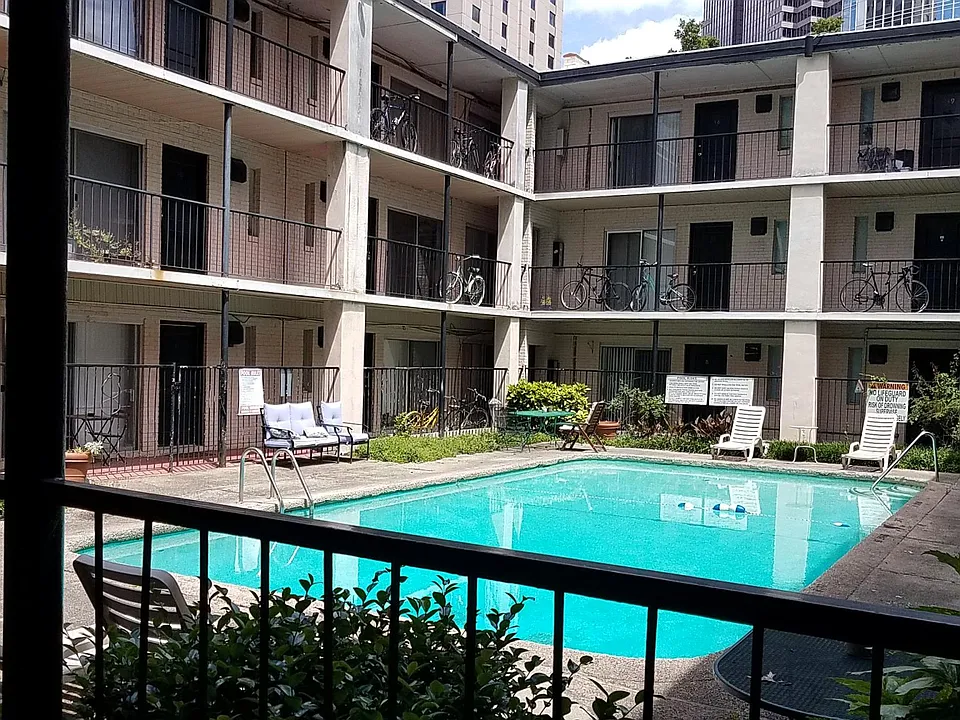 Courtyard with Swimming Pool