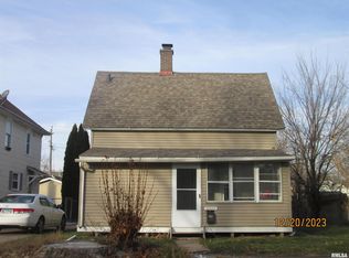 2427 5th Ave, Moline, IL 61265