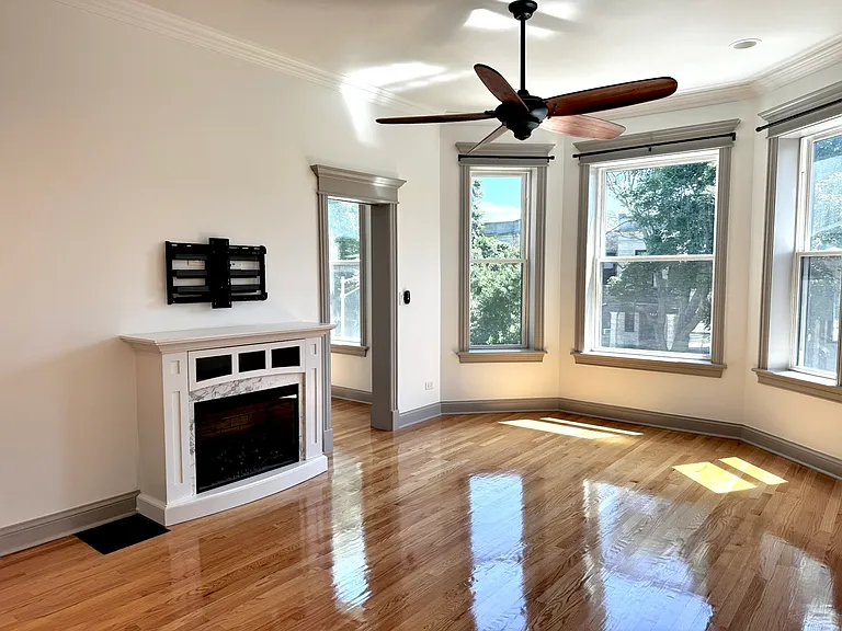 2424 N Mozart St #2 — Photo 6