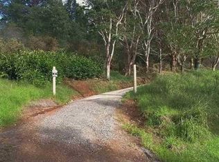124 Alaluana Rd, Makawao, HI 96768