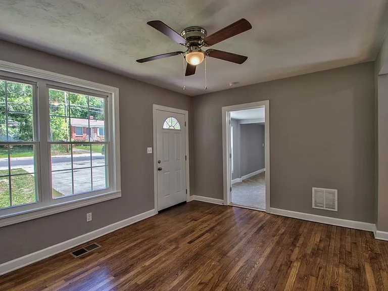 409 Perkins St — Photo 2