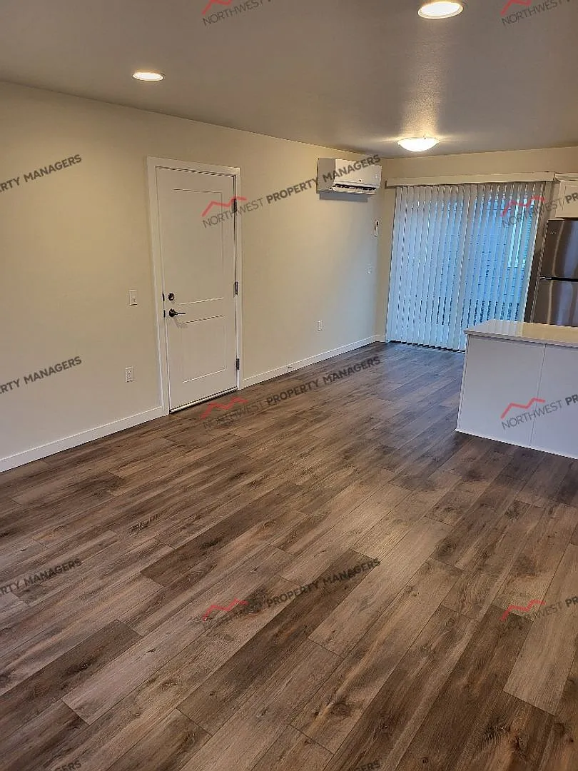 r280 Stella Station Townhomes — Photo 3