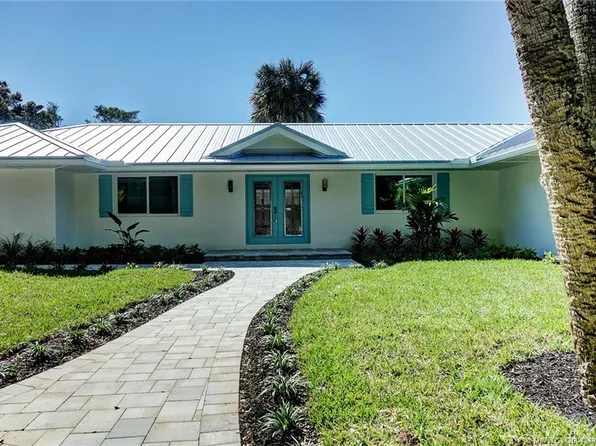 55 N Sewalls Point Rd, Sewalls Pt, FL 34996