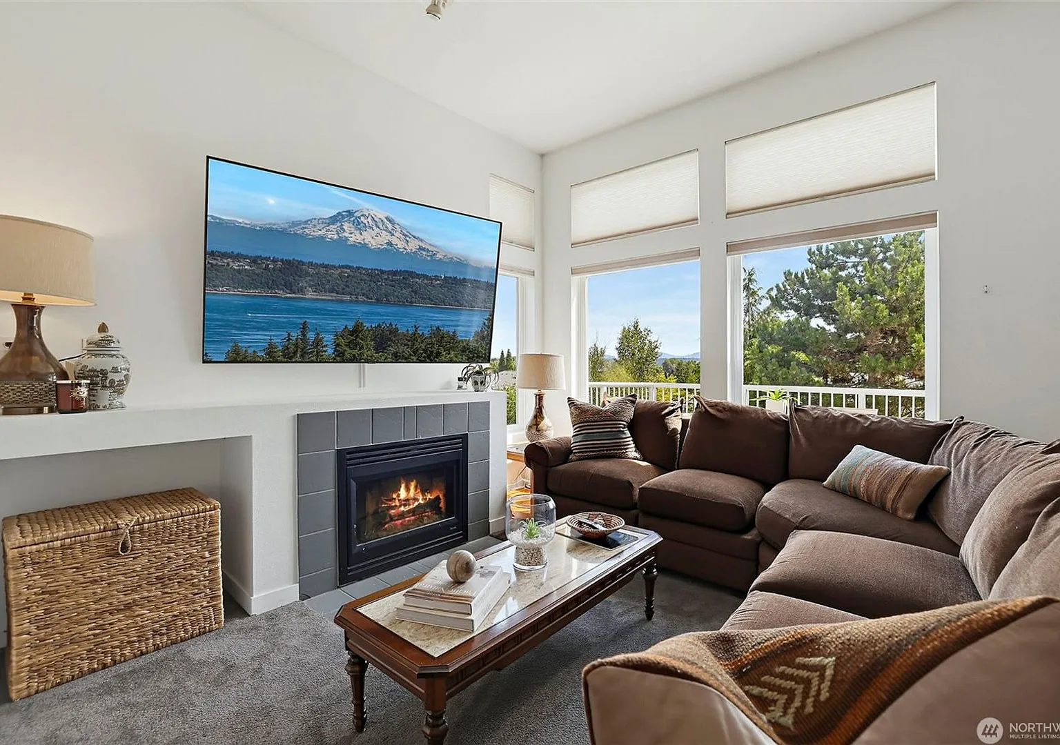 Beautiful 2-Bedroom Condo in Kent — Photo 3