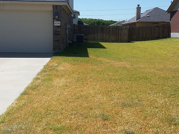 3rd image of 6709 Crystal Ct
