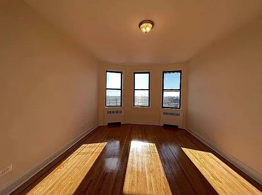 Rented by Queens Apartments Realty LLC | media 13