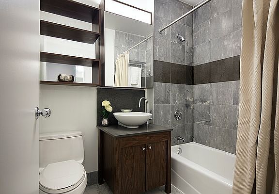 5th image of 535 W 23rd St Space H1e