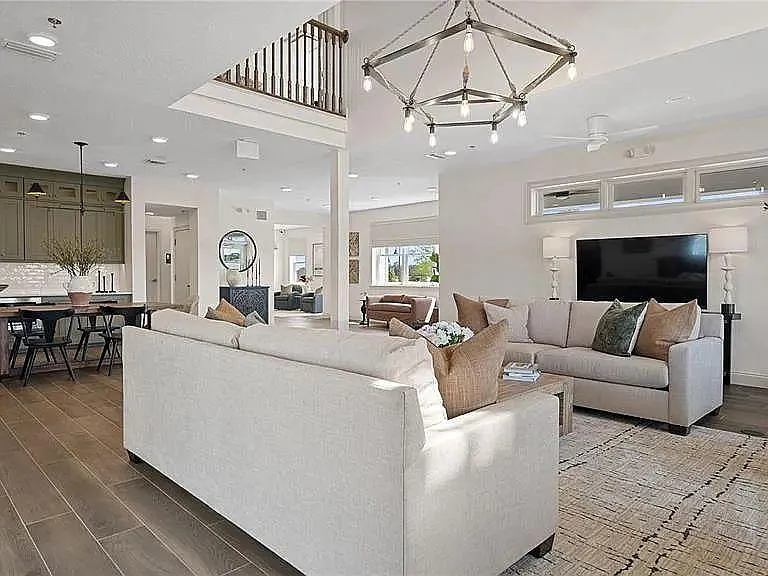 5621 Fiona Ln — Photo 8