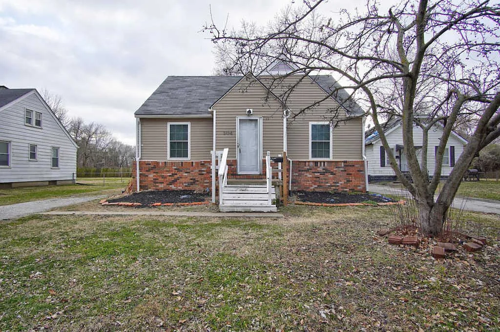 504 Garrison Ave photo 1