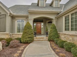 16715 S Country Club Dr, Belton, MO 64012