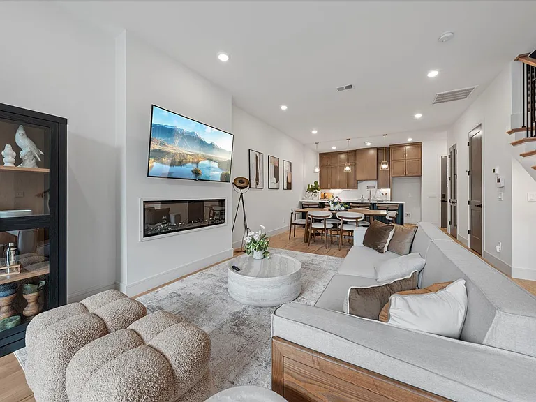 1103 Forest Ave #D — Photo 34