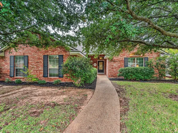 606 Chapel View Dr, Woodway, TX 76712