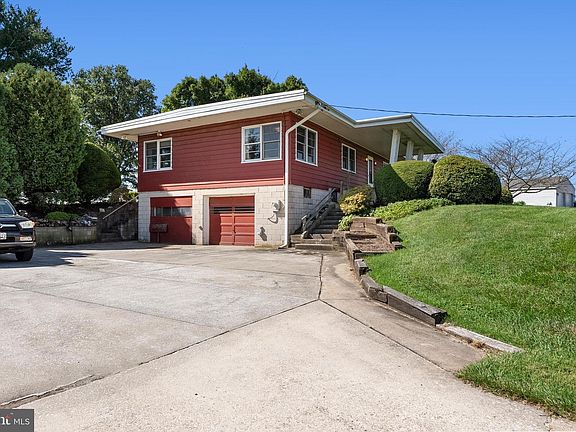 4th image of 1921 Mount Carmel Rd