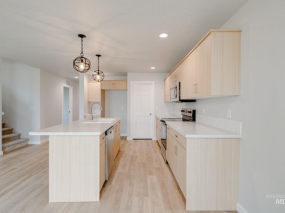 6th image of this home