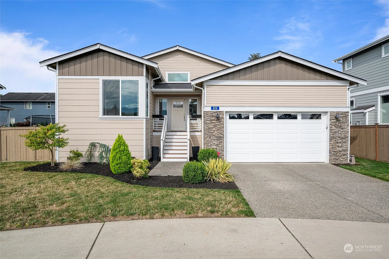 829 Brighton Court photo 1